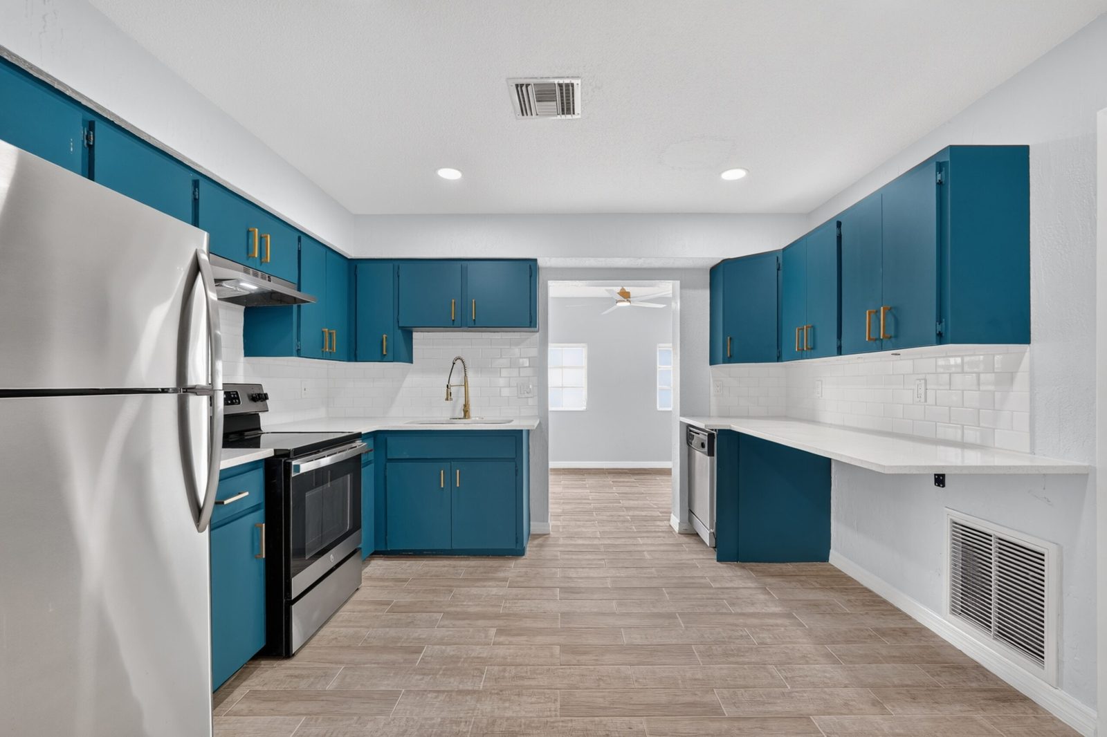 1072 Olympia Rd, Venice, FL 34293 photo 3