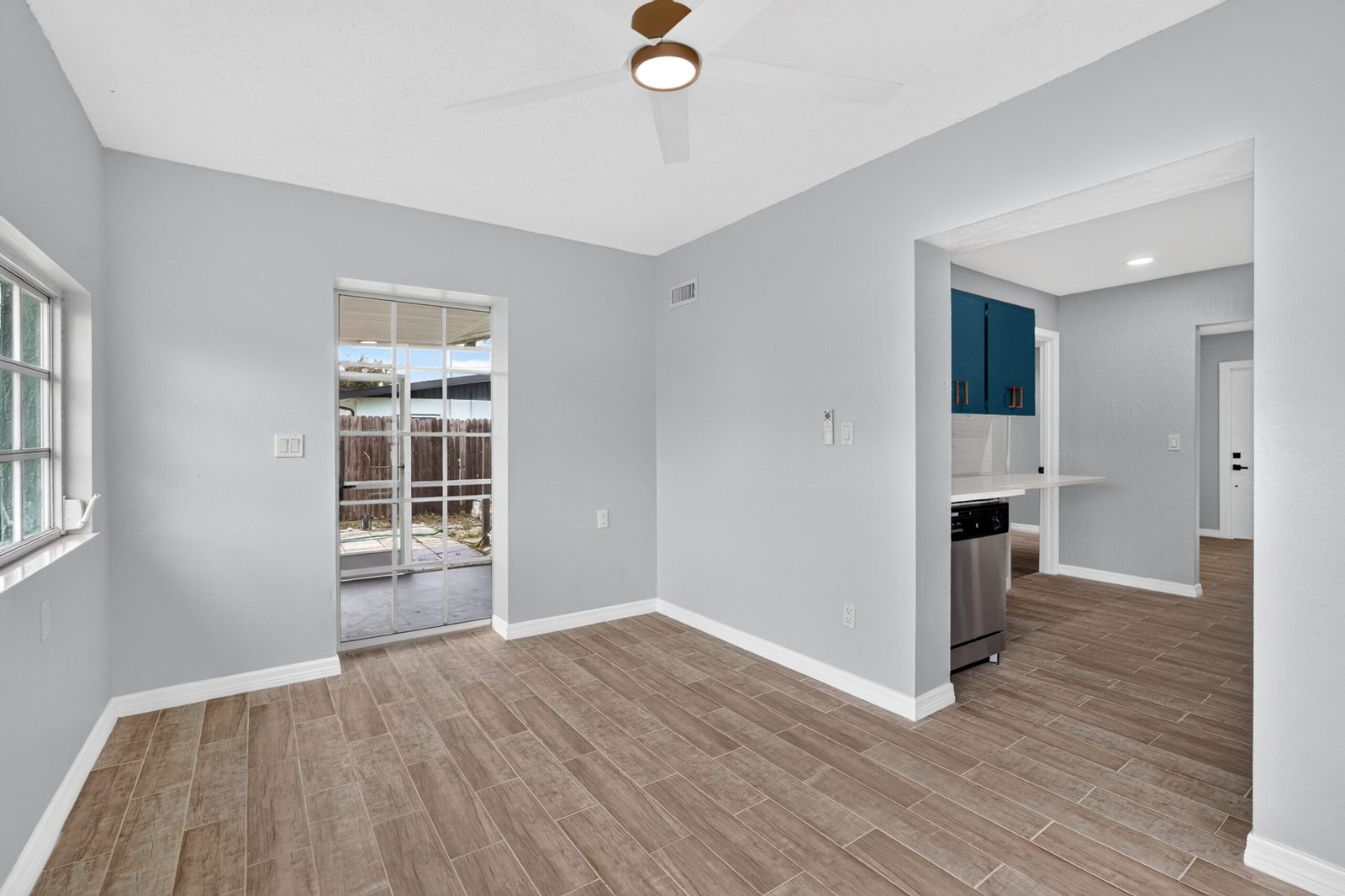 1072 Olympia Rd, Venice, FL 34293 photo 6