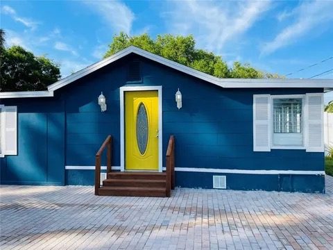 437 Pennsylvania Ave. Osprey, FL 34229