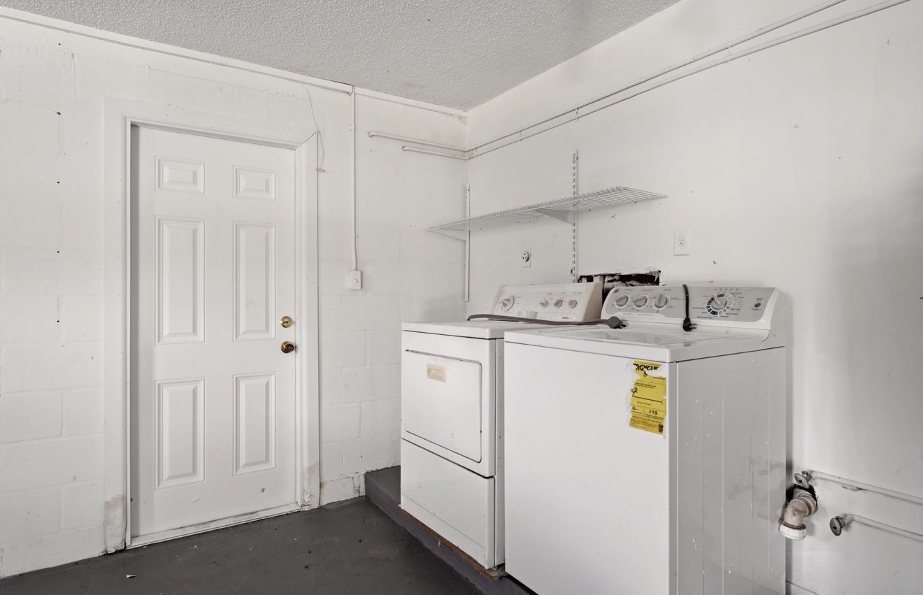 4731 Atlantic Ave. Sarasota, FL 34233 photo 9