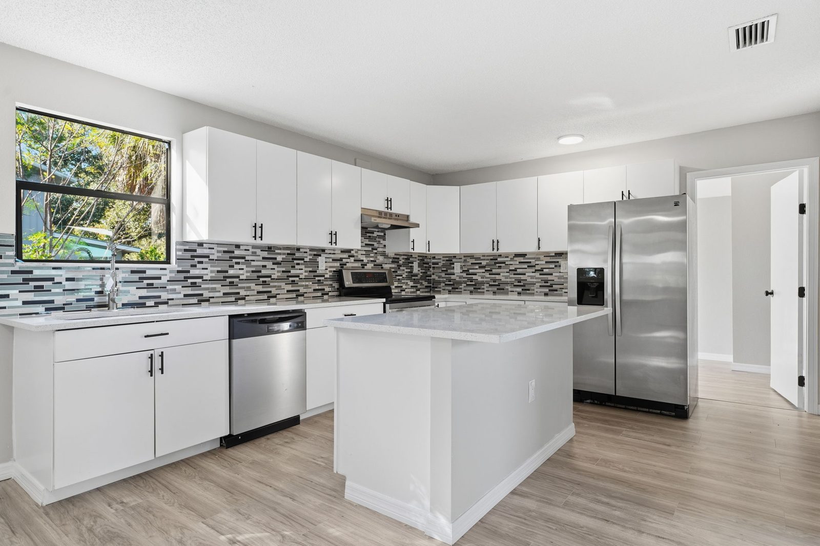 115 Kenwood Ave, Nokomis, FL 34275 photo 8