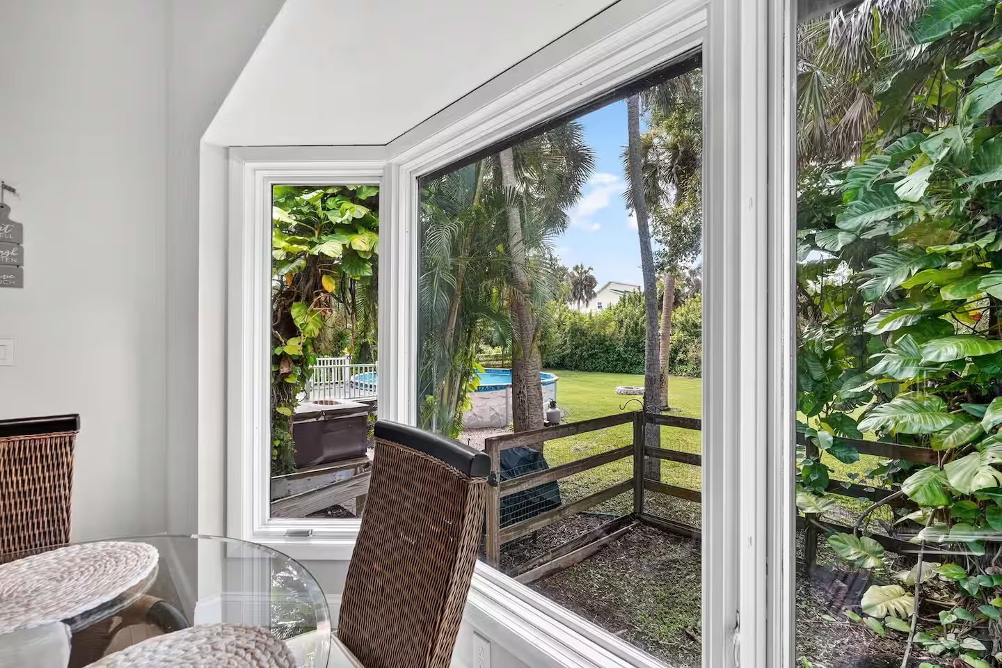 Nokomis Beach Tropical Treehouse! Short Term Rental photo 21