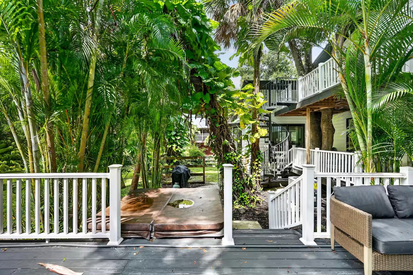Nokomis Beach Tropical Treehouse! Short Term Rental photo 31