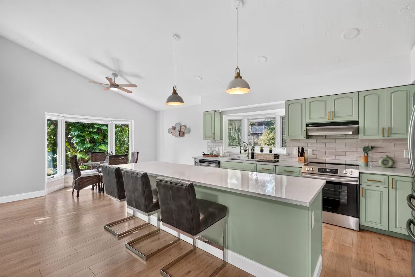 Nokomis Beach Tropical Treehouse! Short Term Rental photo 9