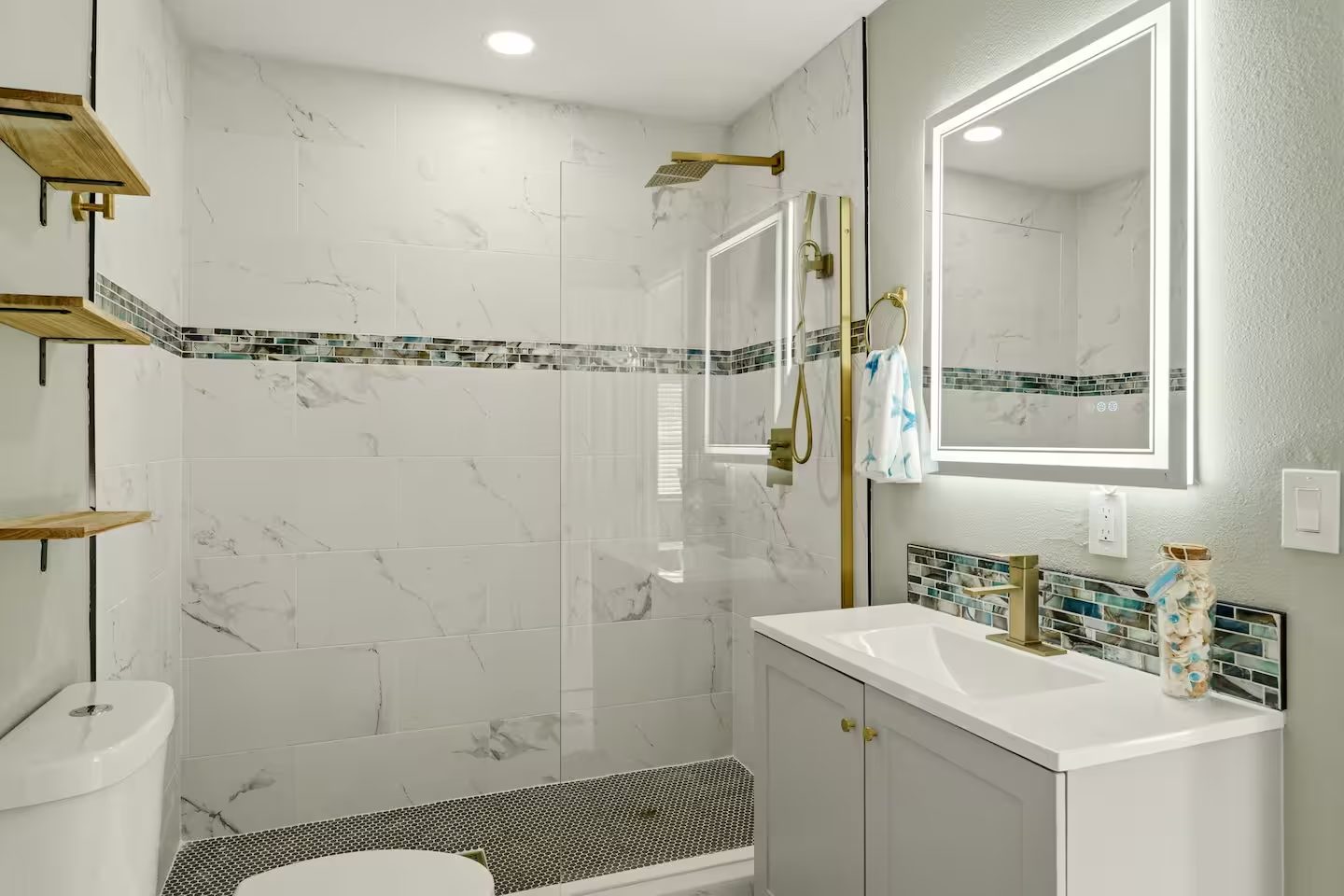 Venice Island Pool Home! Short Term Rental photo 12