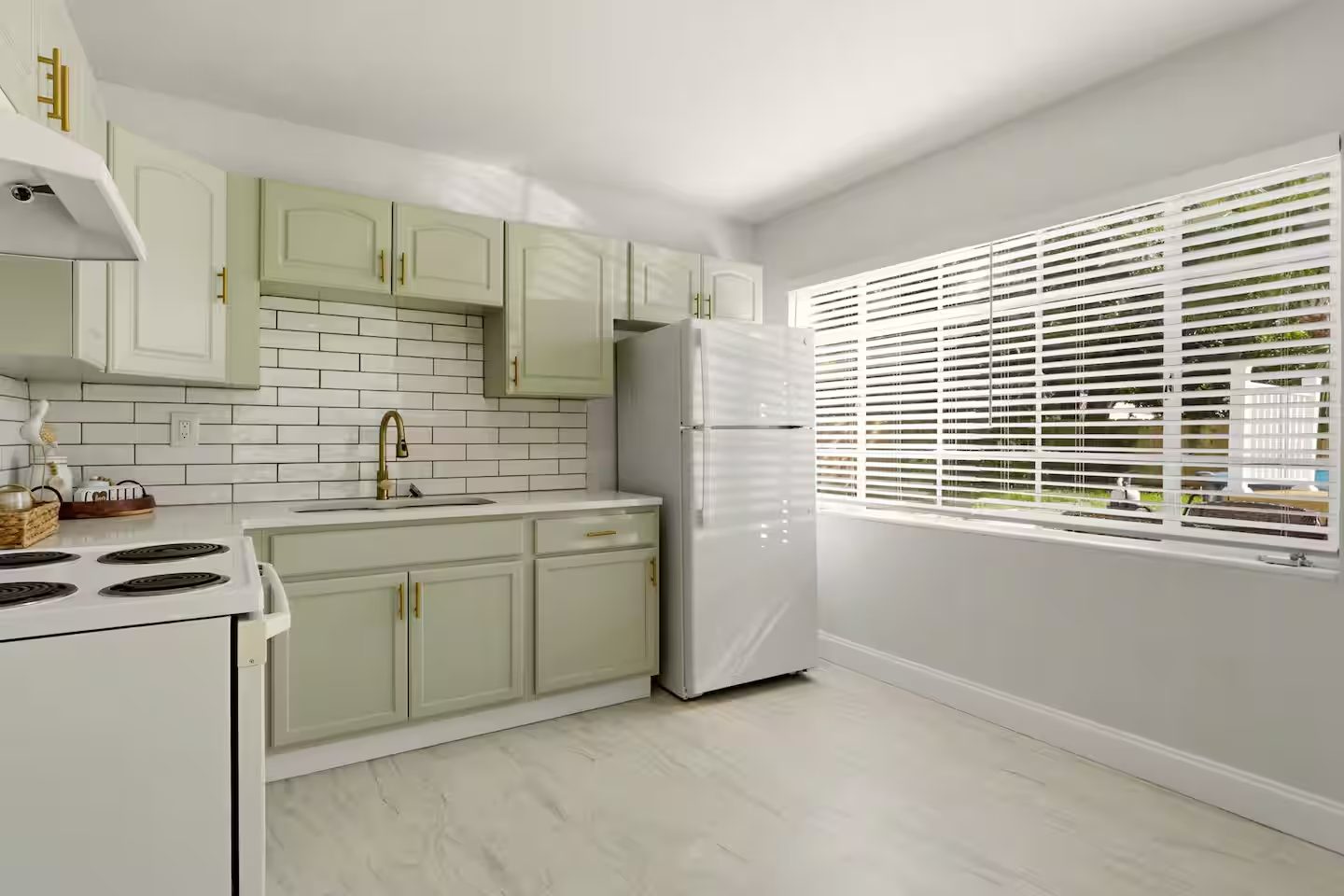 Venice Island Pool Home! Short Term Rental photo 7