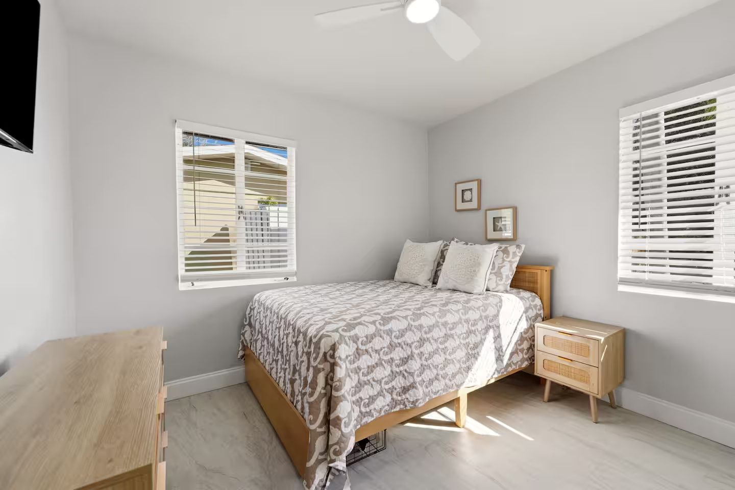 Venice Island Pool Home! Short Term Rental photo 10