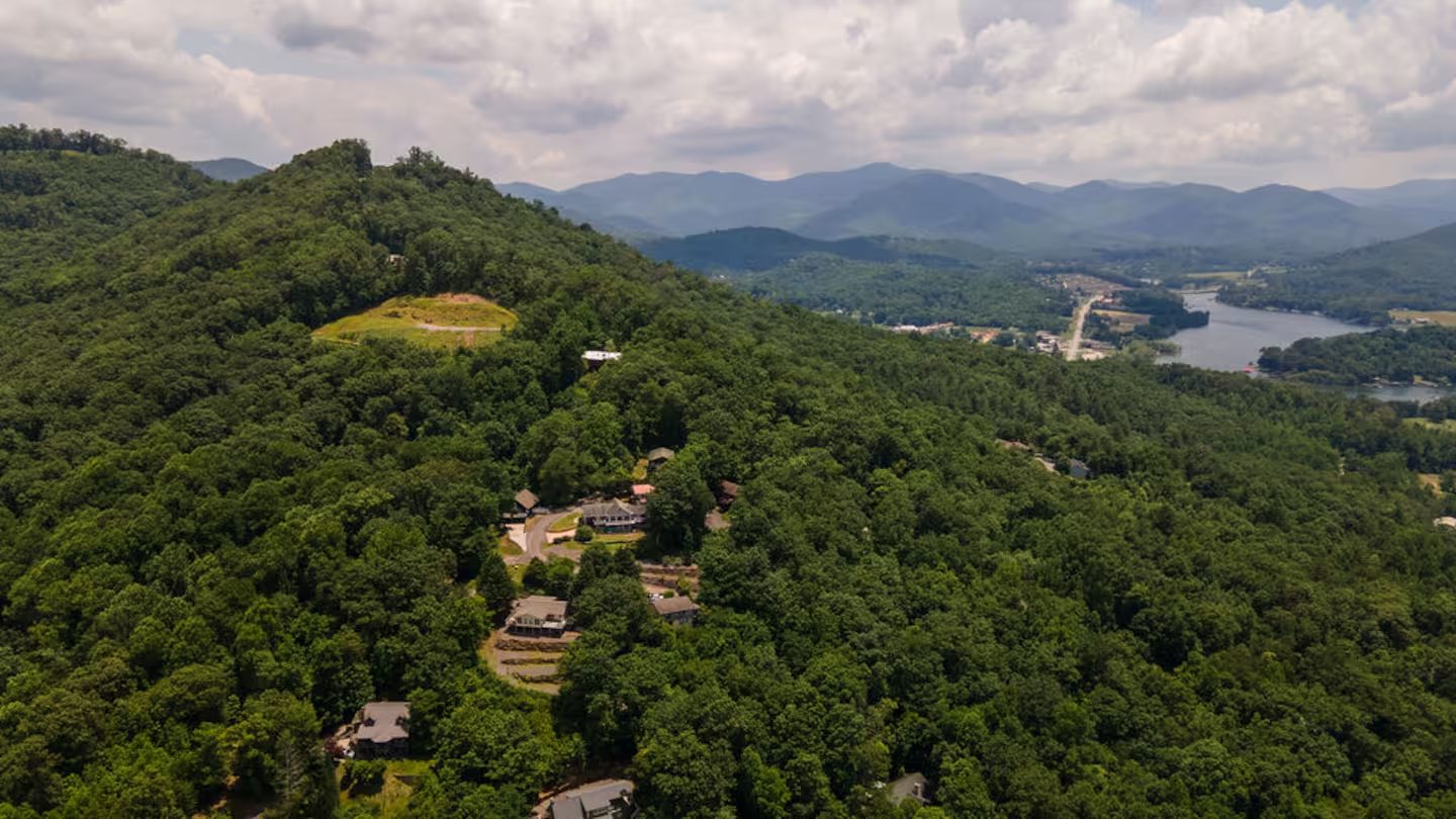 Mountain Home on Lake Chatuge! Short Term Rental photo 32