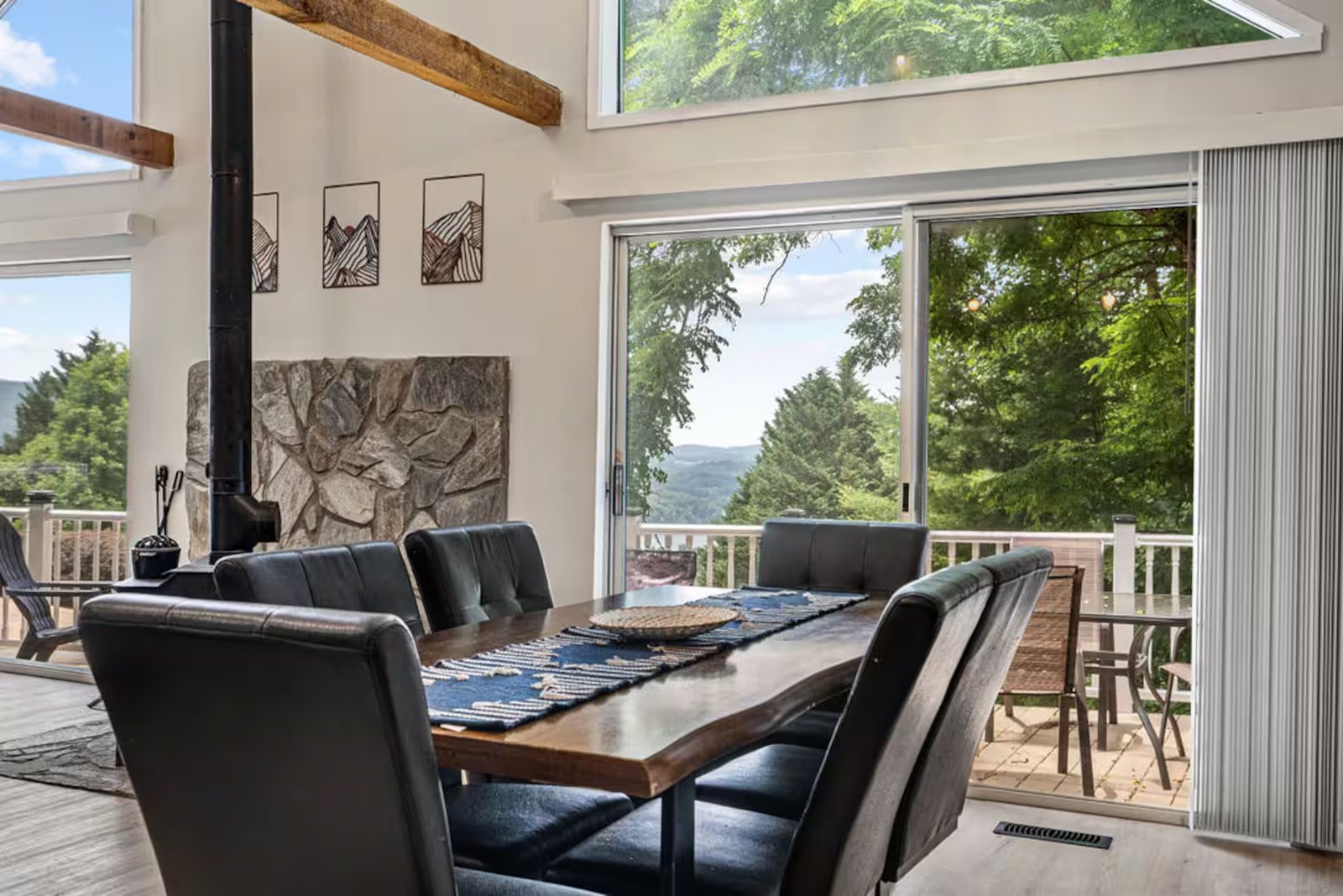 Mountain Home on Lake Chatuge! Short Term Rental photo 8